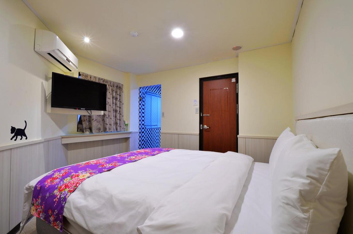 Galaxy Mini Inn Taipei Exterior photo