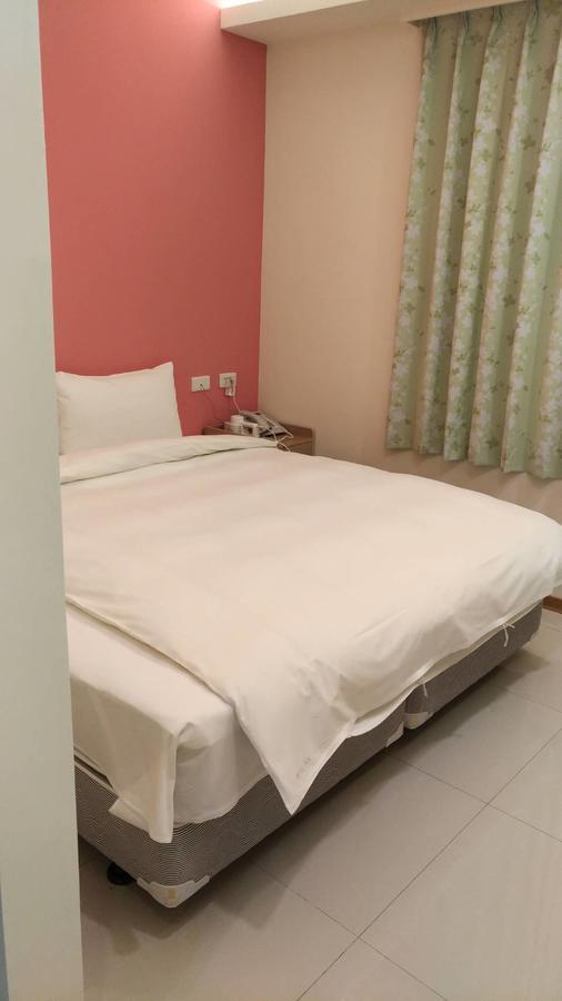 Galaxy Mini Inn Taipei Exterior photo