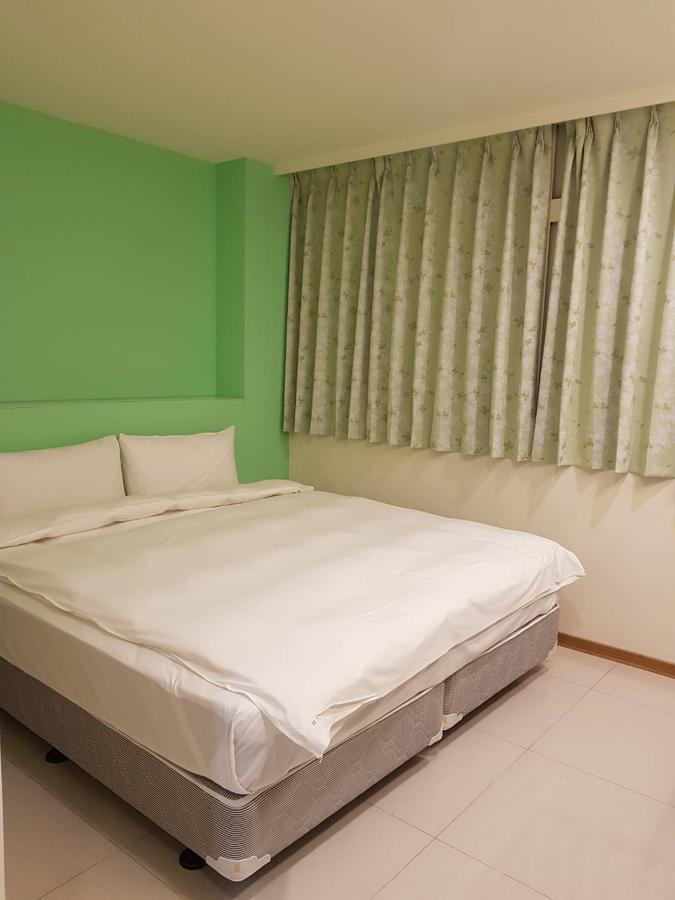 Galaxy Mini Inn Taipei Exterior photo