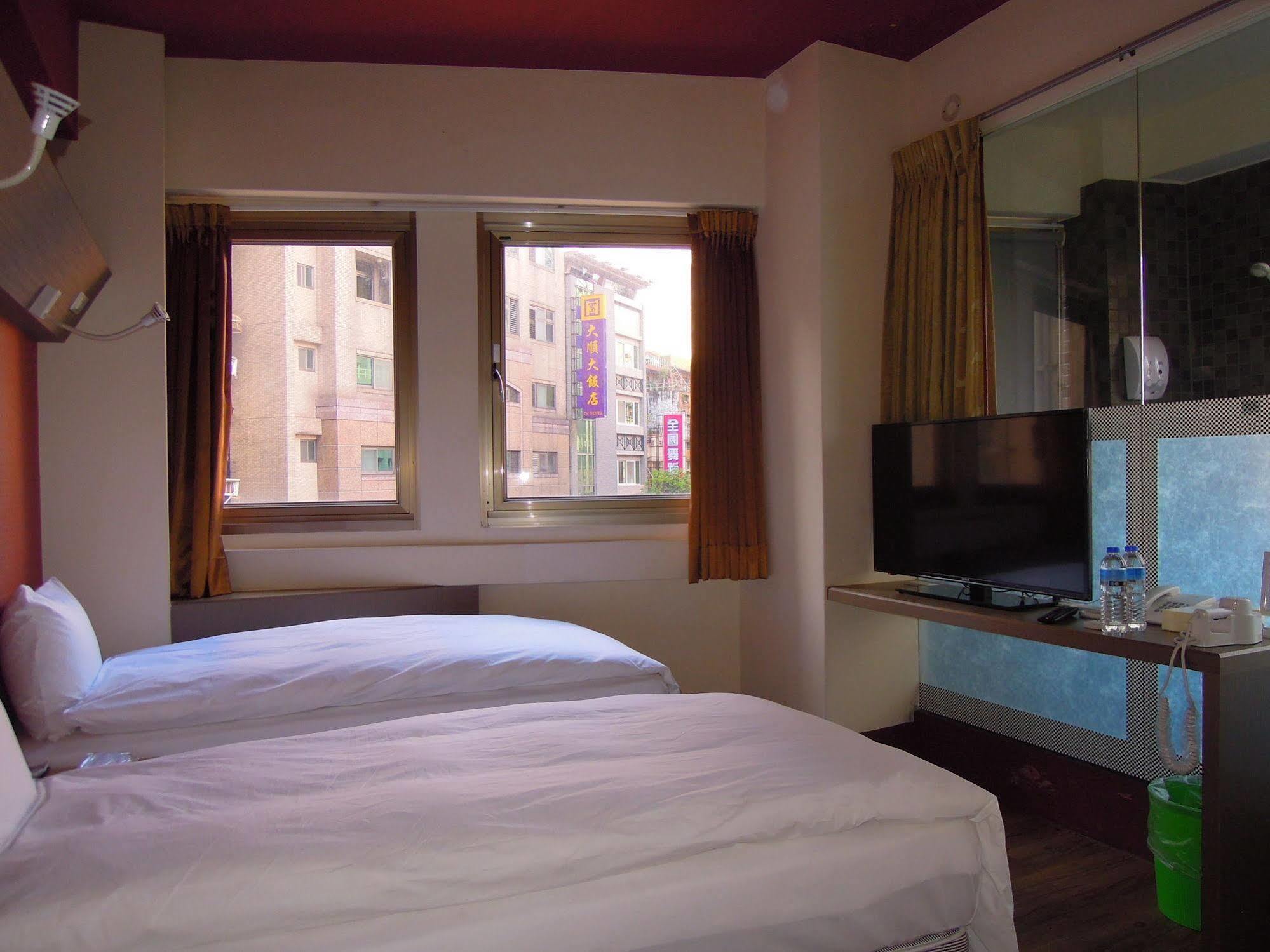 Galaxy Mini Inn Taipei Exterior photo