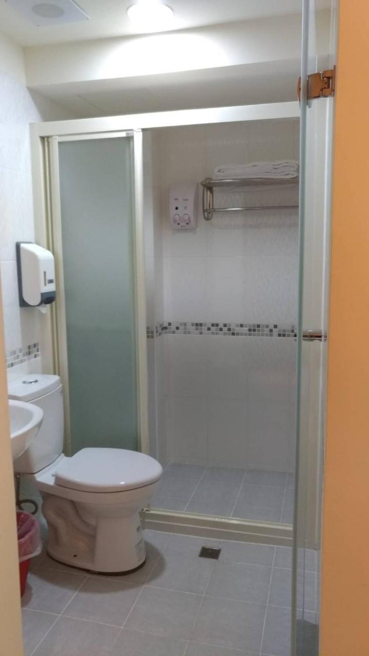 Galaxy Mini Inn Taipei Exterior photo