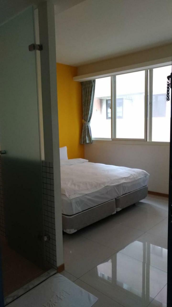 Galaxy Mini Inn Taipei Exterior photo