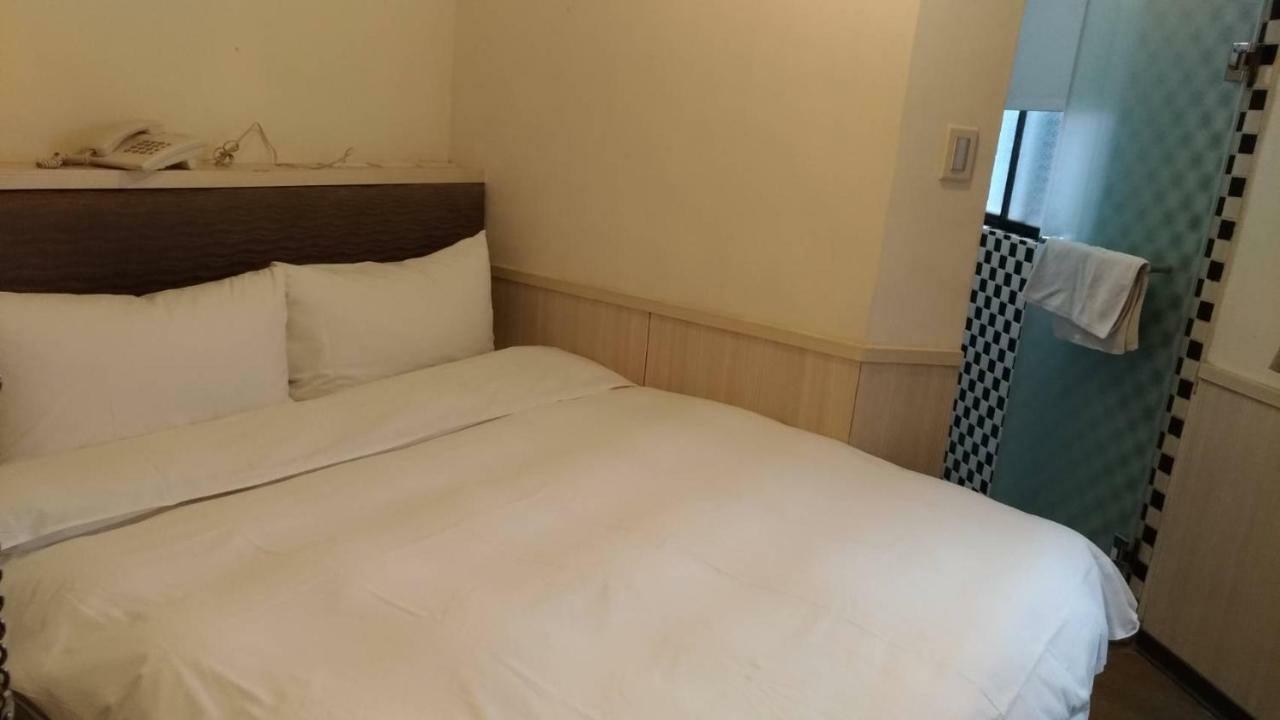 Galaxy Mini Inn Taipei Exterior photo